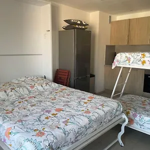 Appartement T1 Neuf Balcon 700 M De La Mer Parking Wifi Draps, Six-Fours-les-Plages